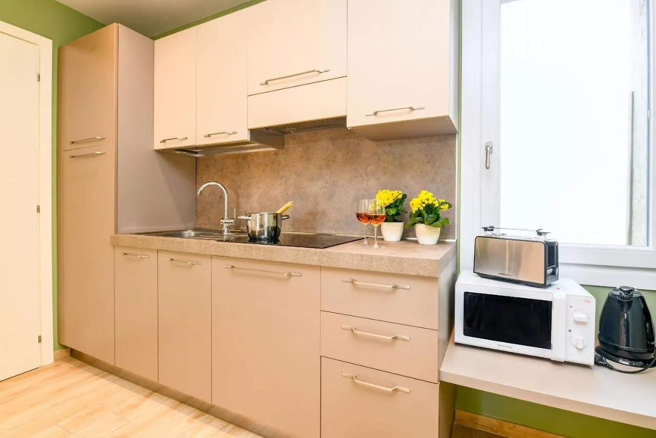Appartamento Ulivo - Gardagate 살로 0*,